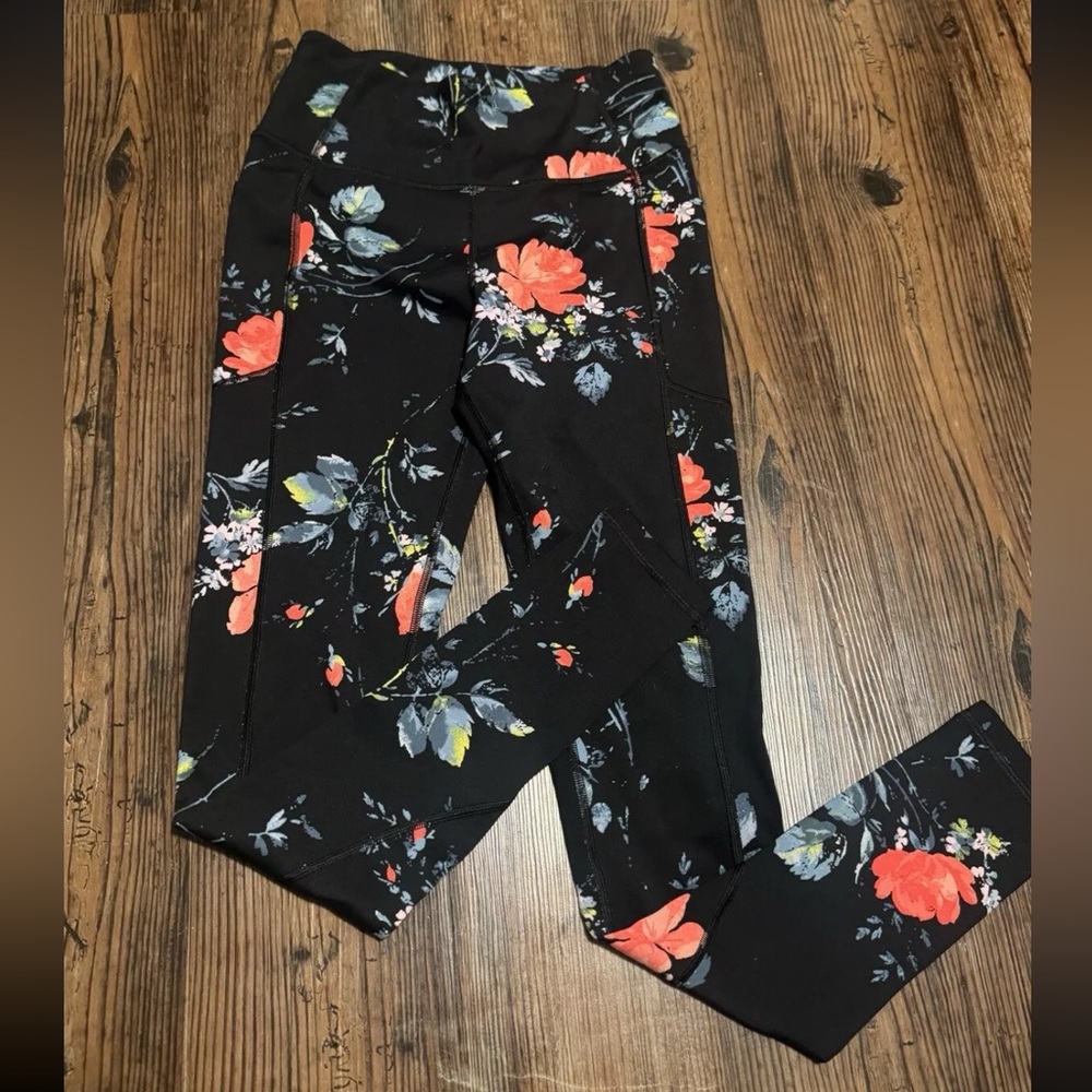 Victoria Secret Performance Align Leggings Butter Soft With Pockets Size 8 Print